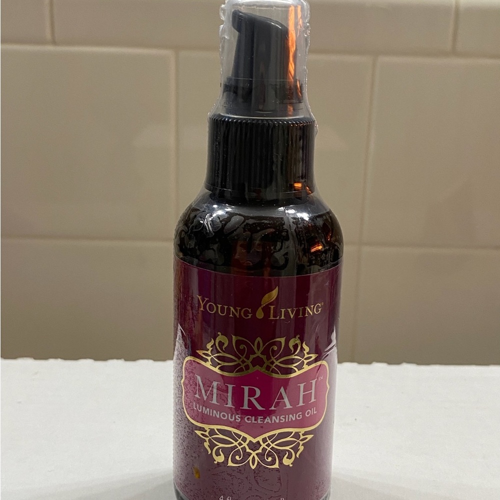 New Sealed Young Living Luminous Cleansing Oil